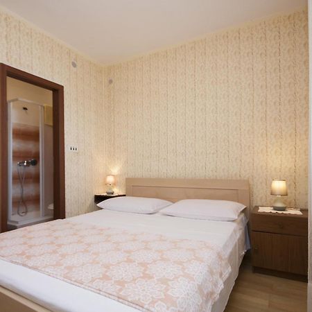 Apartments Vukicevic Brodarica Šibenik Eksteriør billede